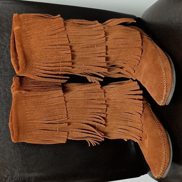 Minnetonka Fringe Brown Boots/moccasins Youth or petite Women Suede - Picture 1 of 5